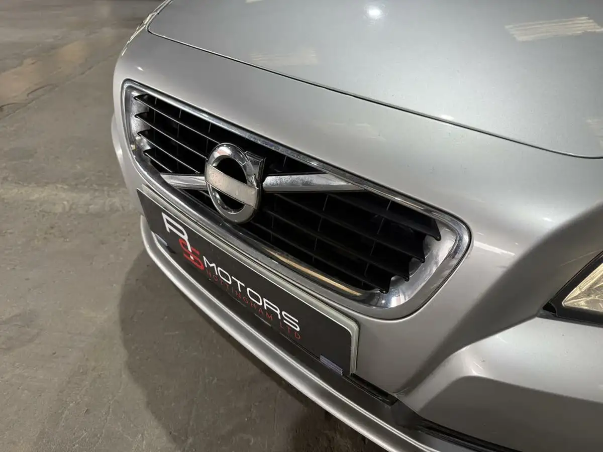 2011-volvo-s40-20td-d3-se-lux-148bhp-big-45