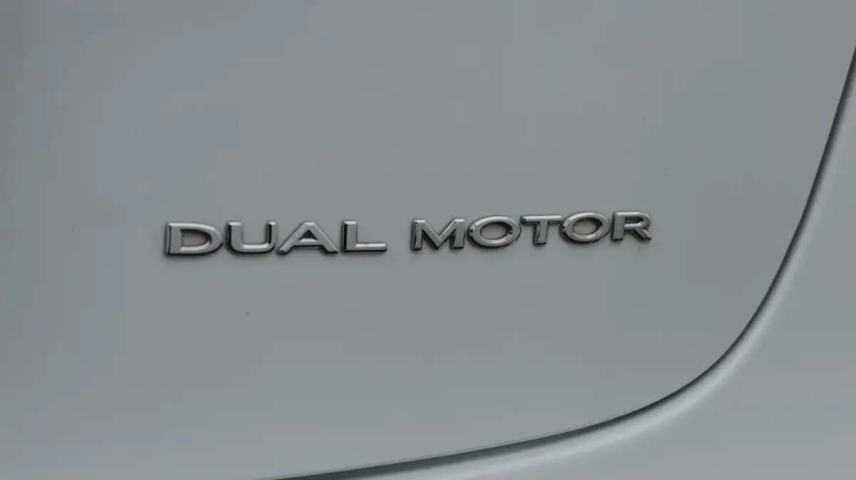 2021-tesla-model-3-e-long-range-4x4-big-22