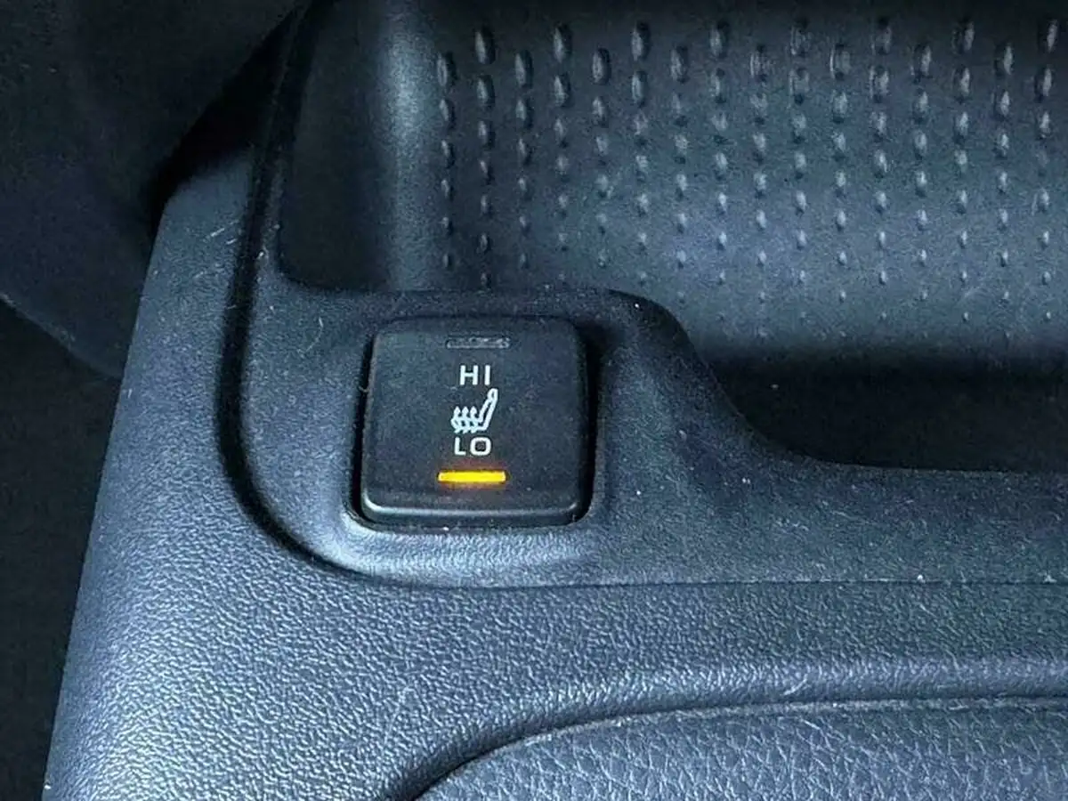2020-toyota-corolla-18-vvt-i-icon-tech-trk-touring-sports-5d-big-21