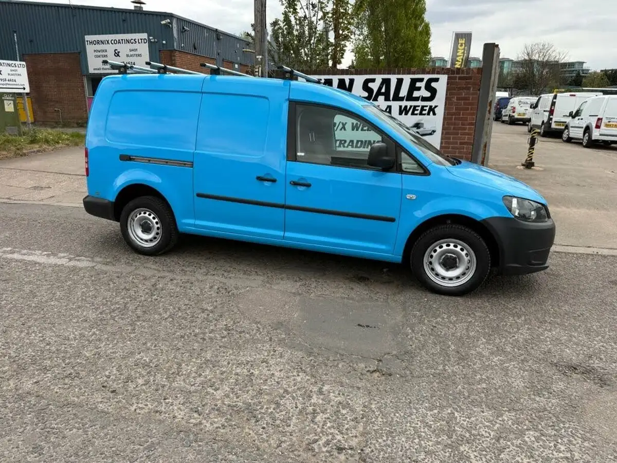 2015-volkswagen-caddy-16tdi-c20-startline-102ps-panel-big-10