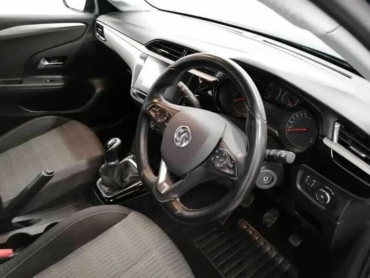 2021-vauxhall-corsa-12i-se-edition-big-9
