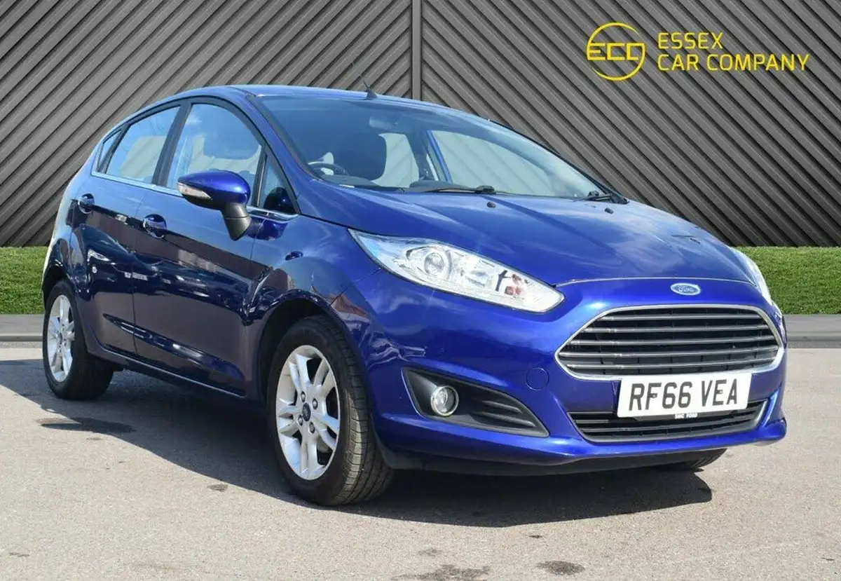 2016-ford-fiesta-10t-zetec-100ps-ecoboost-ss-5d-big-4
