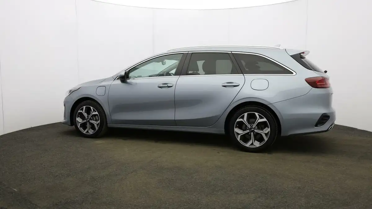 2021-kia-ceed-16-gdi-phev-3-big-58