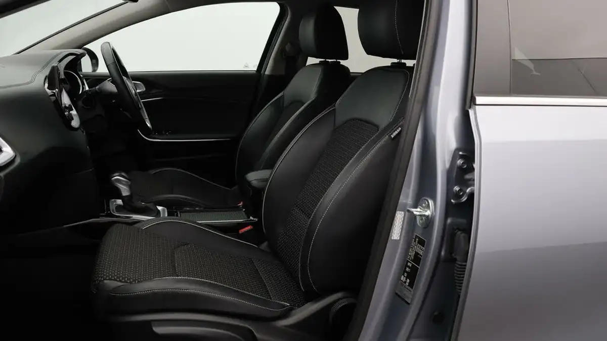 2021-kia-ceed-16-gdi-phev-3-big-13