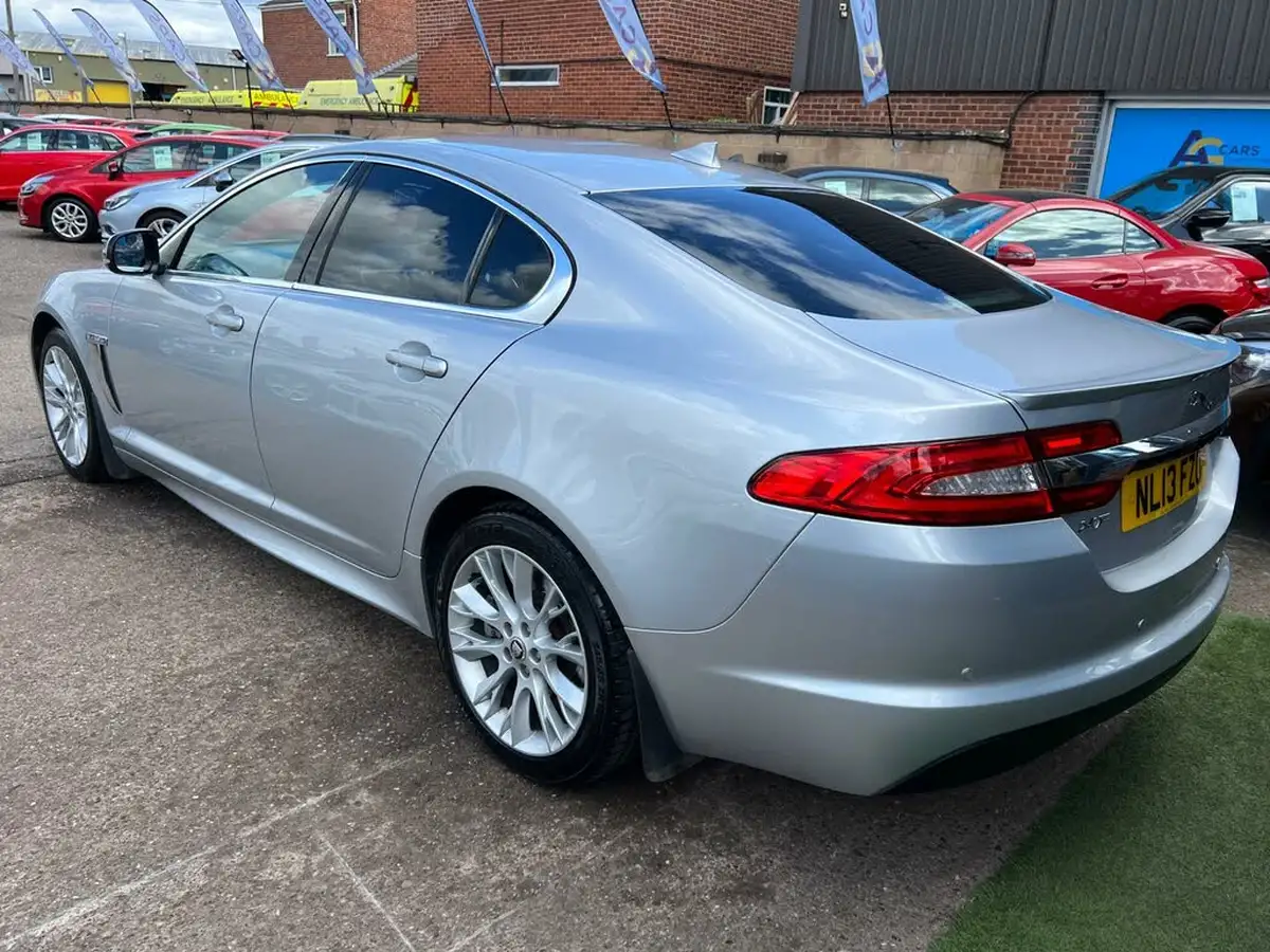 2013-jaguar-xf-22td-sport-200ps-ss-saloon-4d-auto-big-42