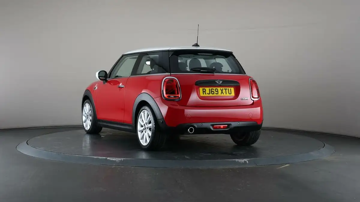 2020-mini-cooper-15-cooper-classic-hatchback-3d-big-59