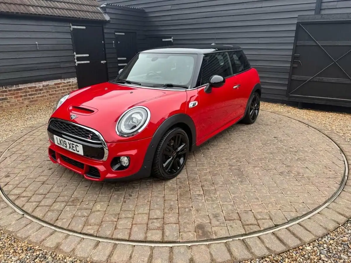 2019-mini-cooper-20-cooper-s-sport-189bhp-hatchback-3d-auto-big-1