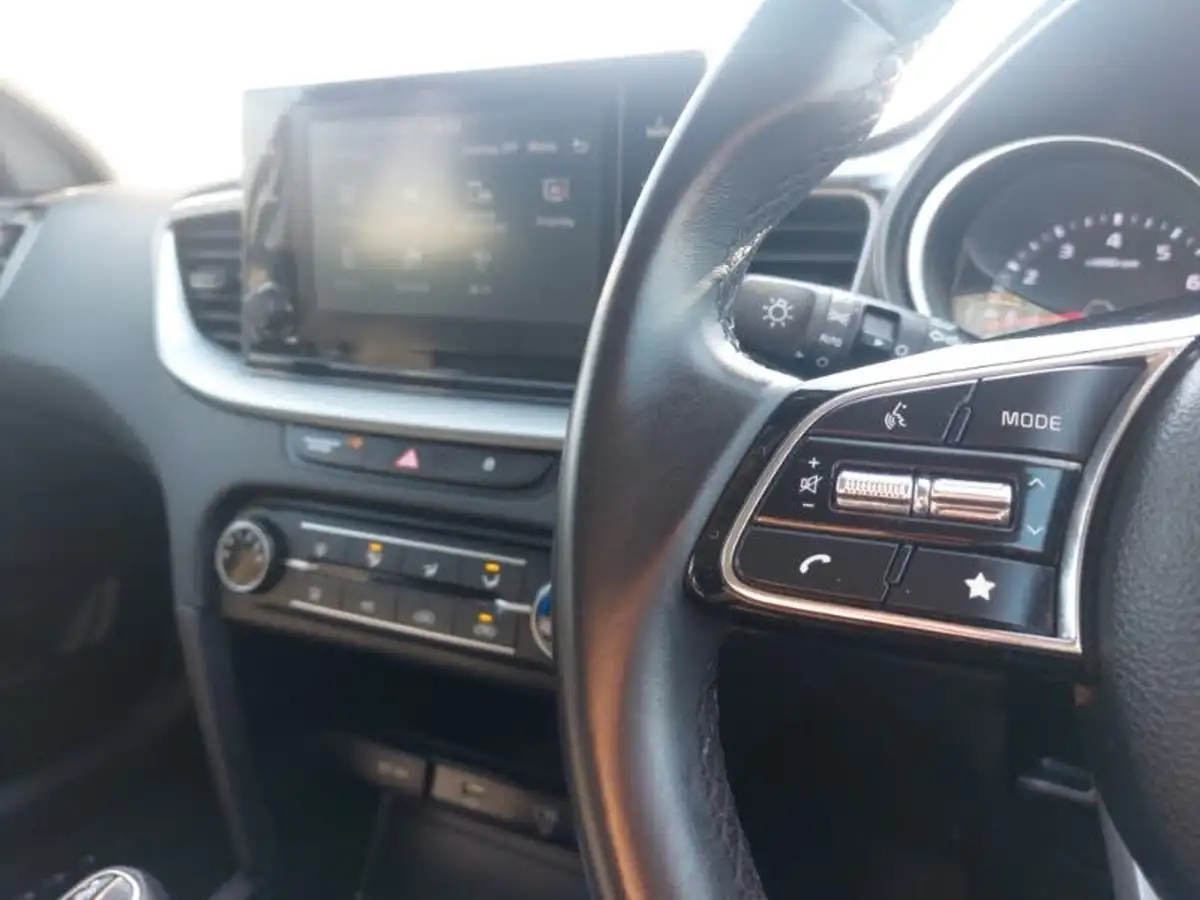 2023-kia-xceed-15-t-gdi-2-158bhp-big-18