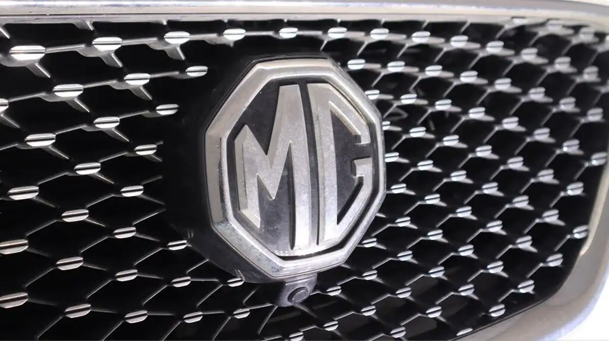 2021-mg-hs-15t-gdi-exclusive-162ps-big-19