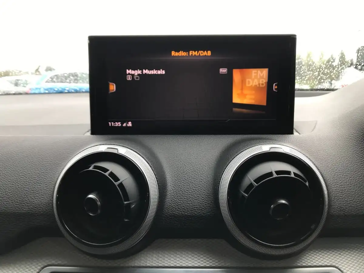2022-audi-q2-15-35-tfsi-sport-s-tronic-big-21