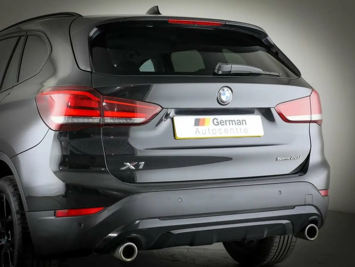 2022-bmw-x1-20-sdrive20i-xline-big-12