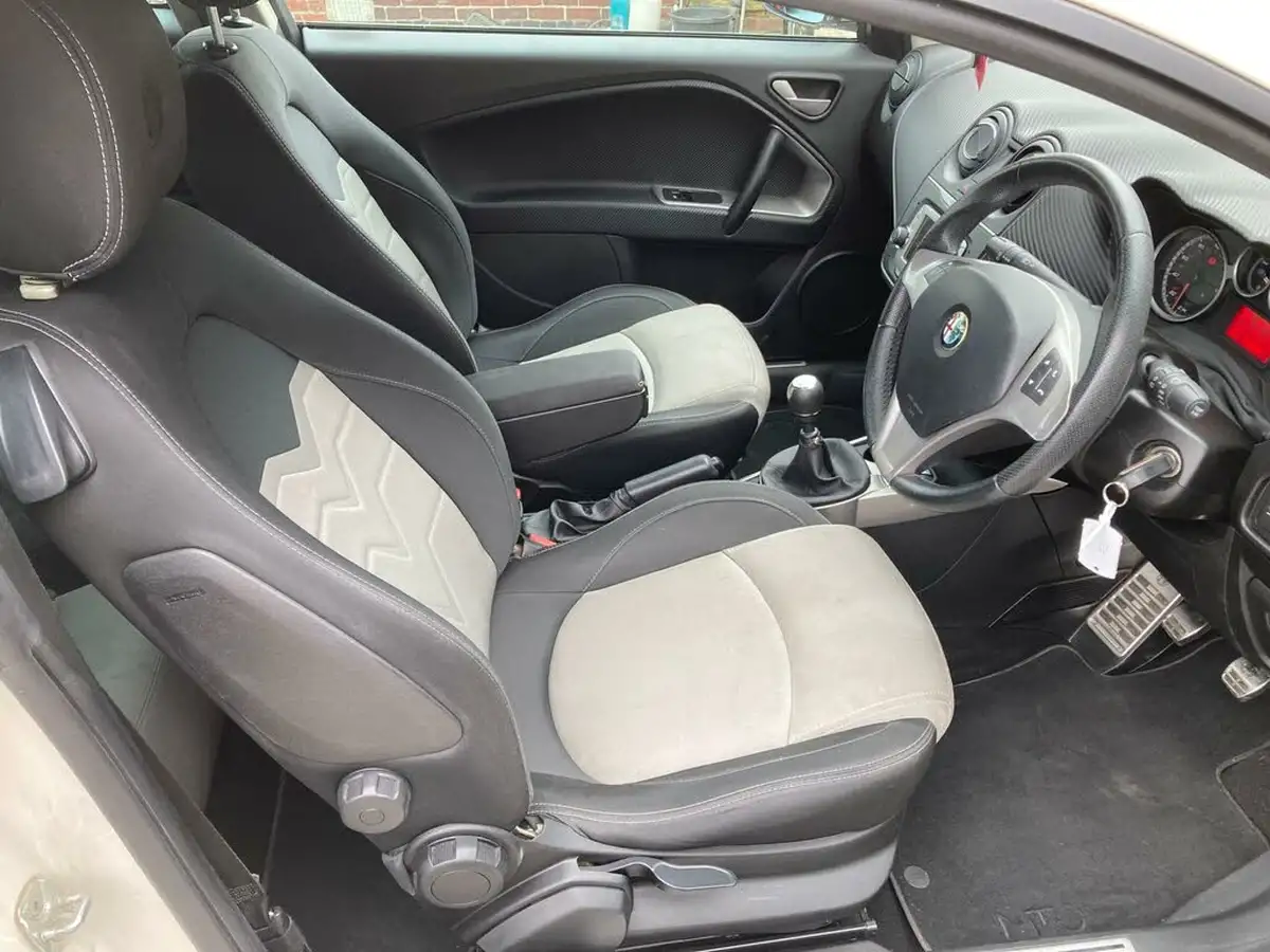 2014-alfa-romeo-mito-16jtdm-2-distinctive-big-6