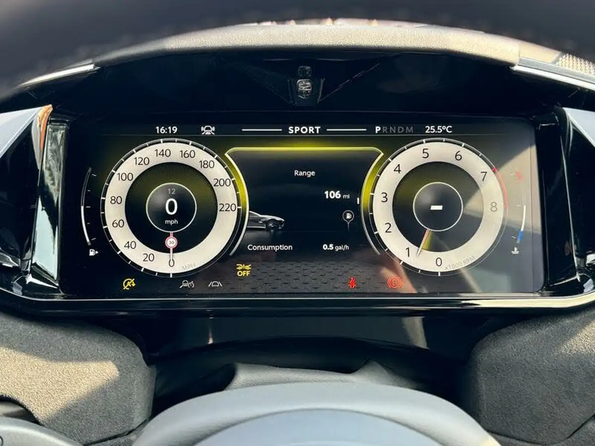 2024-aston-martin-vantage-big-17