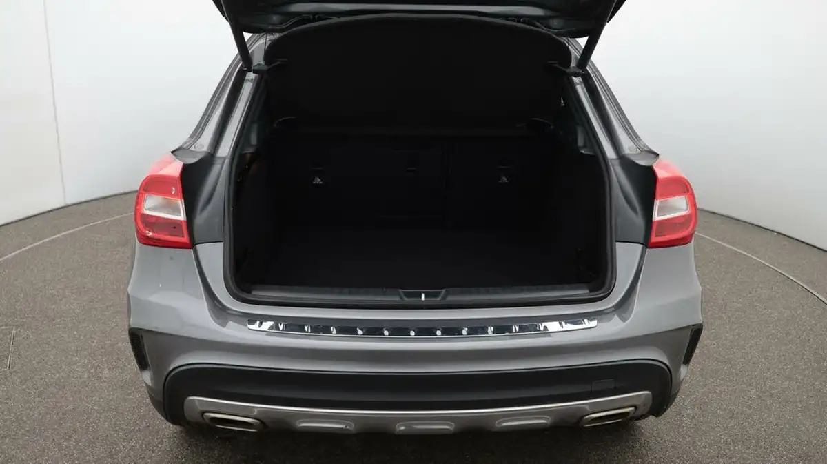 2018-mercedes-benz-gla-class-16-gla-200-amg-line-154bhp-big-17