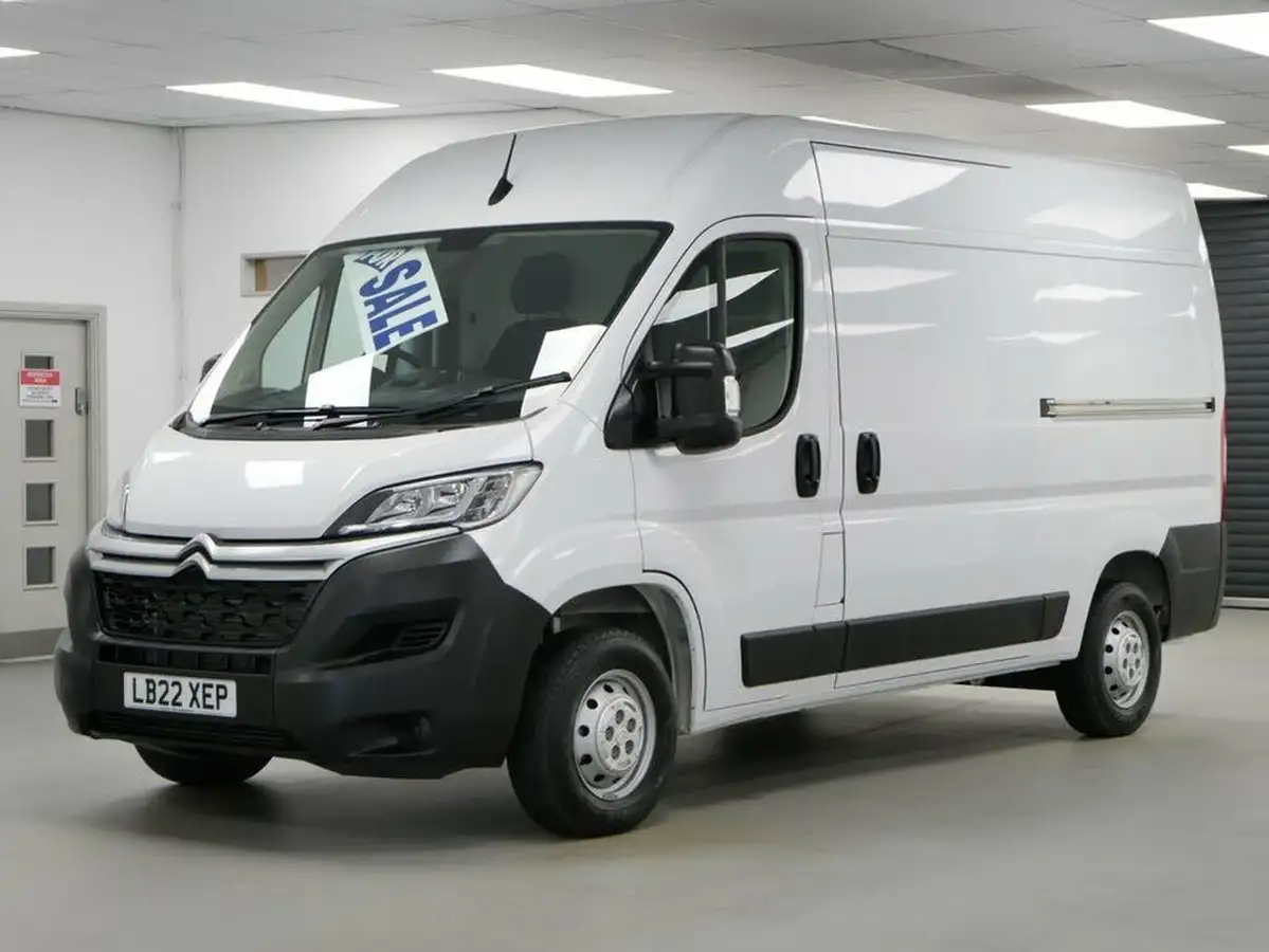 2022-citroen-relay-22bluehdi-35-l2h2-enterprise-big-1