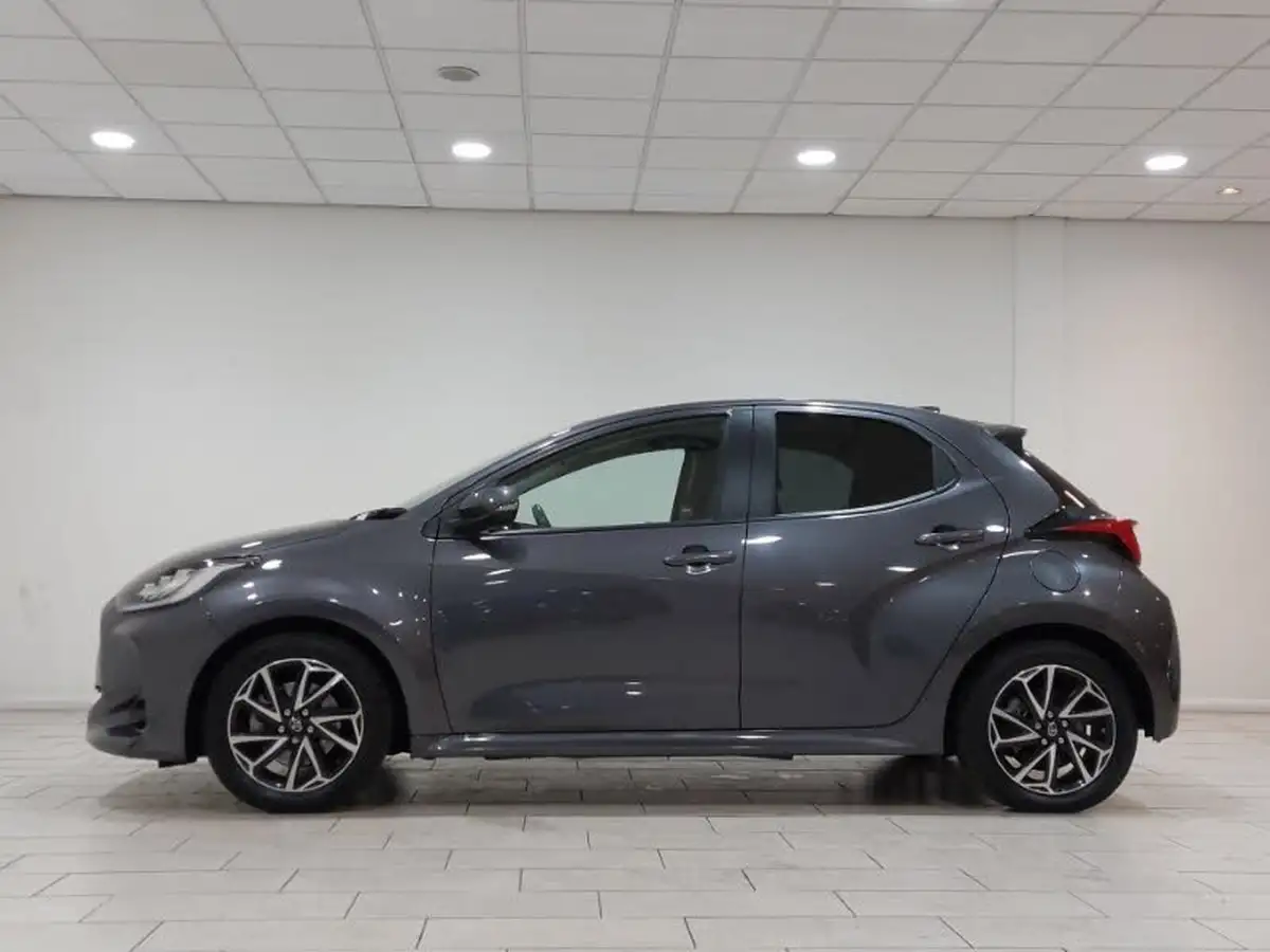 2022-toyota-yaris-15-vvt-i-design-big-3