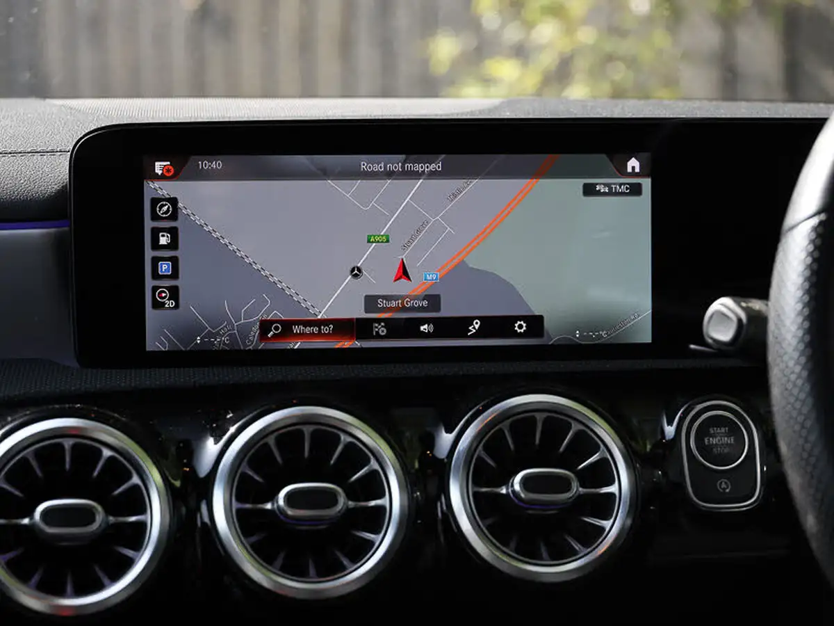 2021-mercedes-benz-cla-13-cla-180-amg-line-premium-plus-coupe-4d-big-7