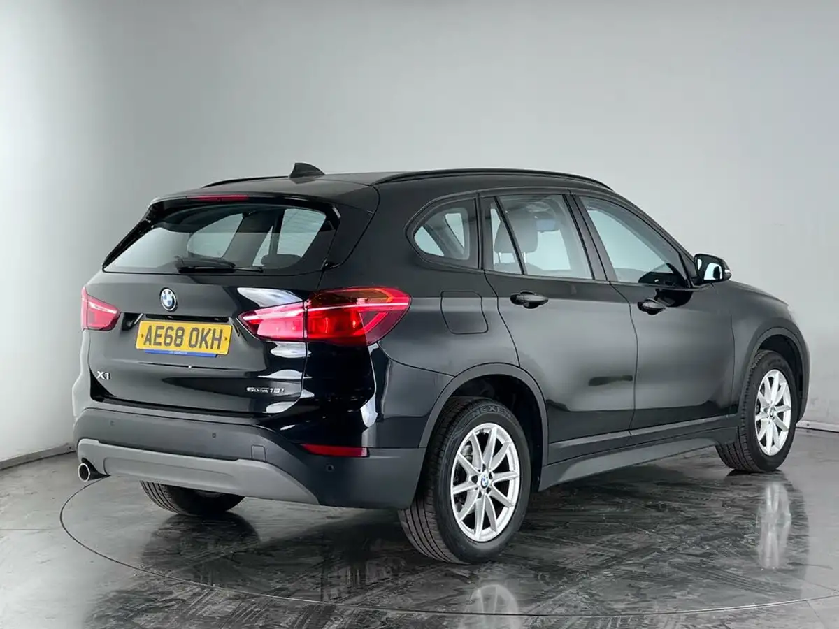 2018-bmw-x1-15-sdrive-18i-se-134bhp-big-3