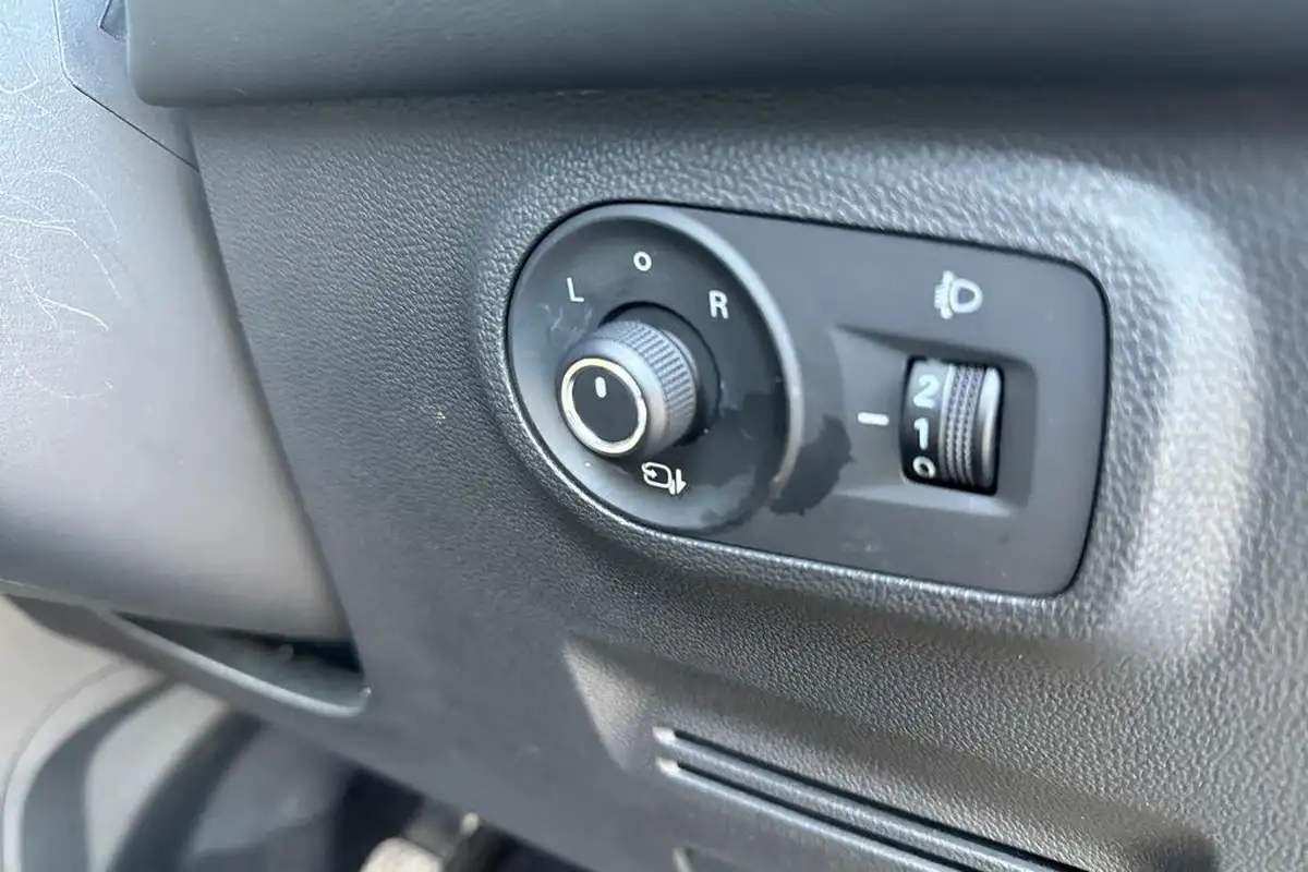 2023-mg-zs-suv-15-vti-tech-exclusive-big-22