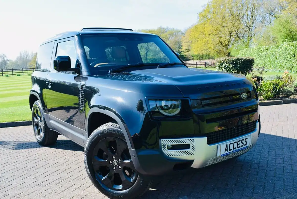 2023-land-rover-90-defender-30-d250-hse-big-7
