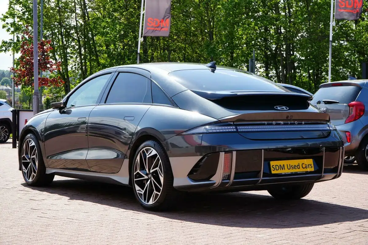 2024-hyundai-ioniq-6-e-ultimate-325ps-dual-motor-awd-big-12