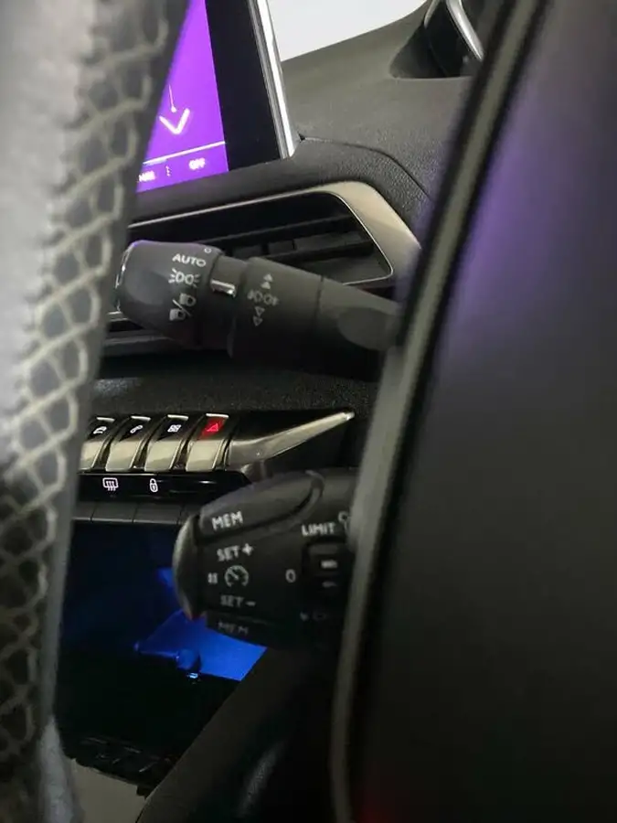 2017-peugeot-3008-suv-12-puretech-allure-big-18