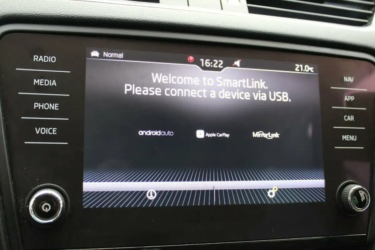 2019-skoda-octavia-20tdi-se-l-estate-big-26