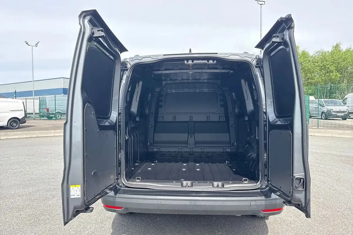 2025-volkswagen-caddy-maxi-20tdi-c20-maxi-cargo-commerce-pro-122pseu6d-dsg-big-5