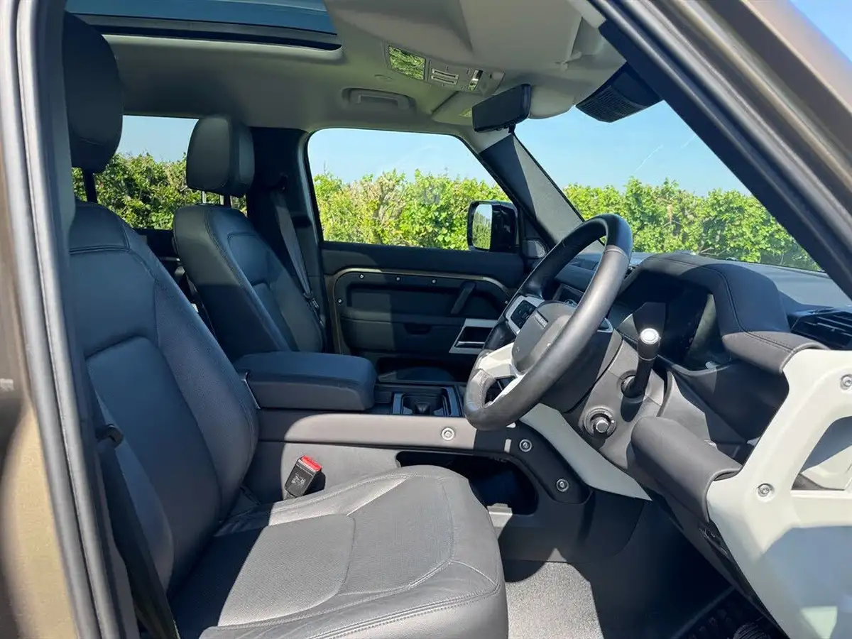 2023-land-rover-110-defender-30-d250-xs-edition-big-6
