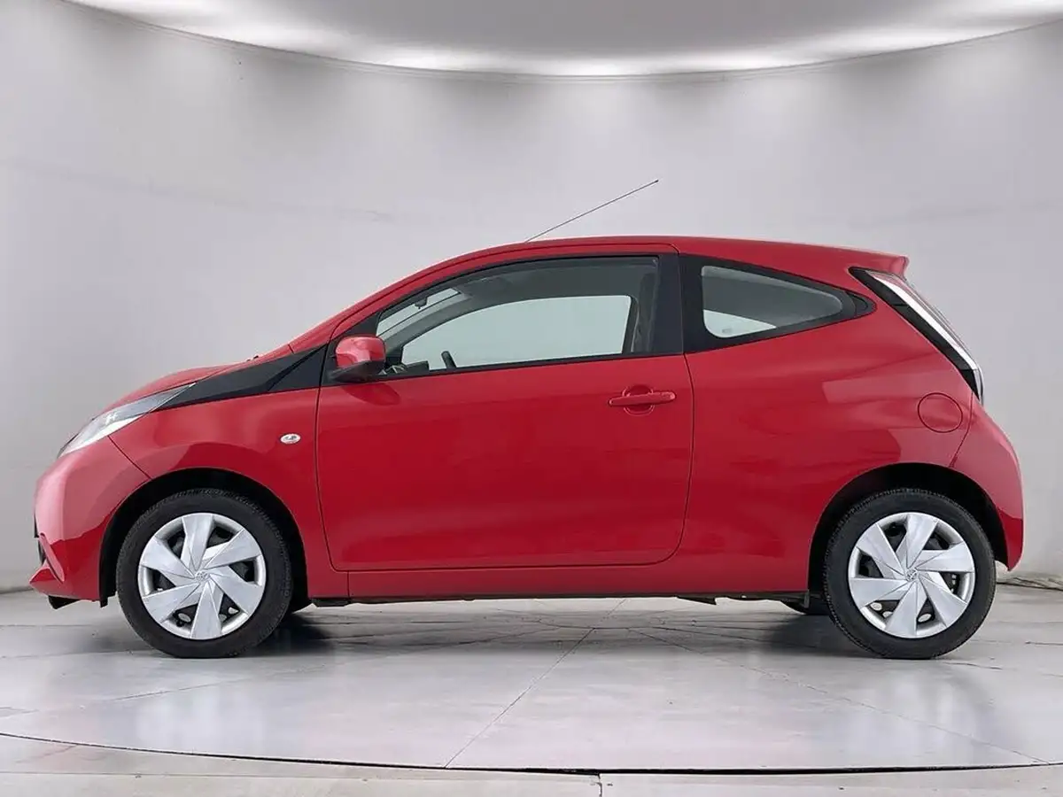 2015-toyota-aygo-10-vvt-i-x-play-3d-big-15