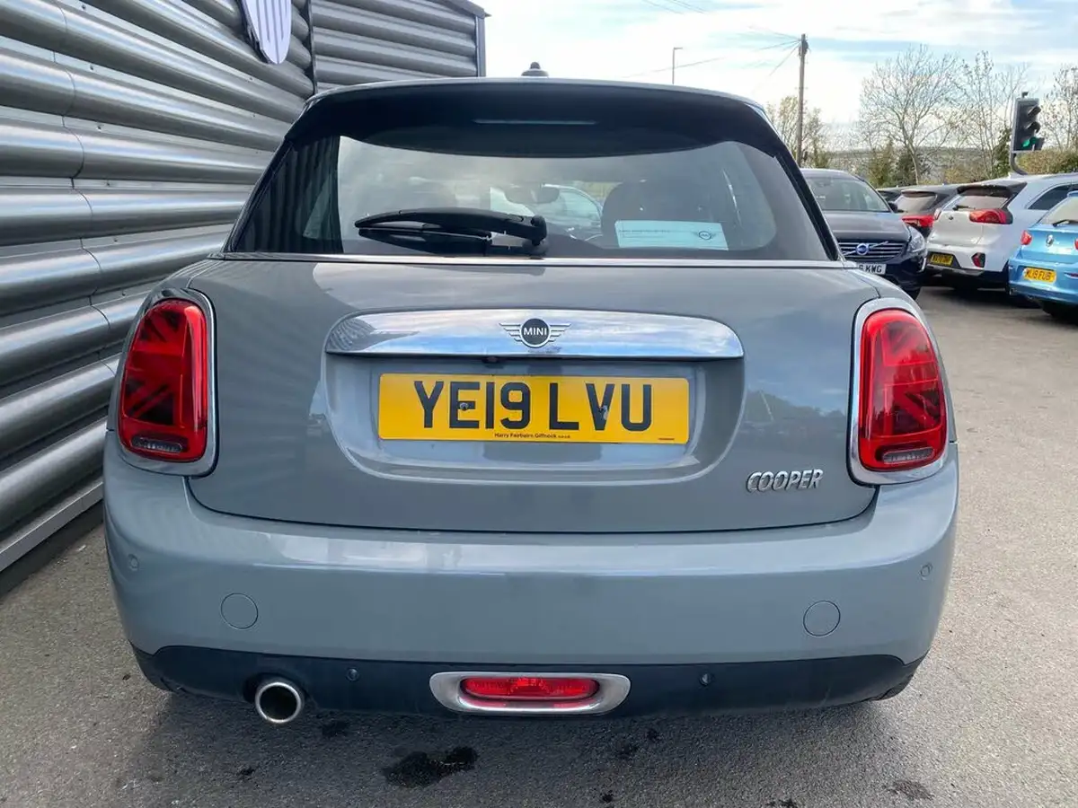 2019-mini-cooper-15-cooper-exclusive-134bhp-hatchback-5d-auto-big-11