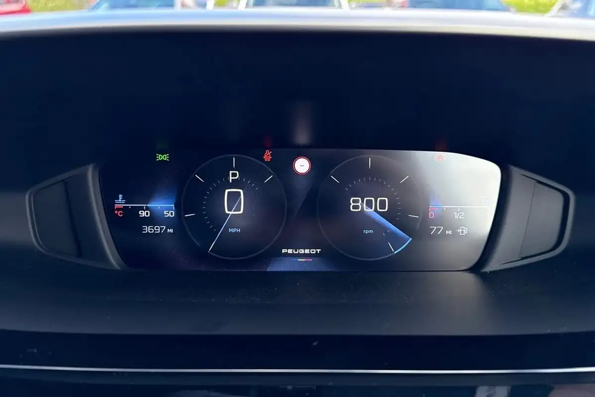 2023-peugeot-408-12-puretech-allure-premium-big-37