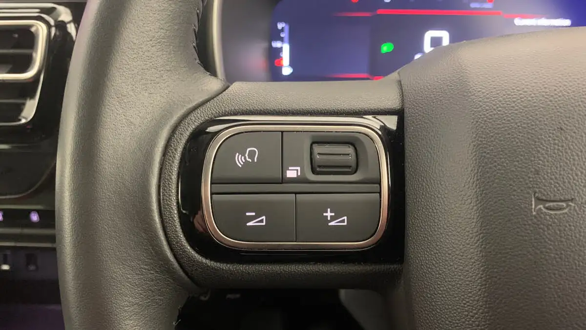 2022-citroen-c5-aircross-12-puretech-shine-ss-big-18