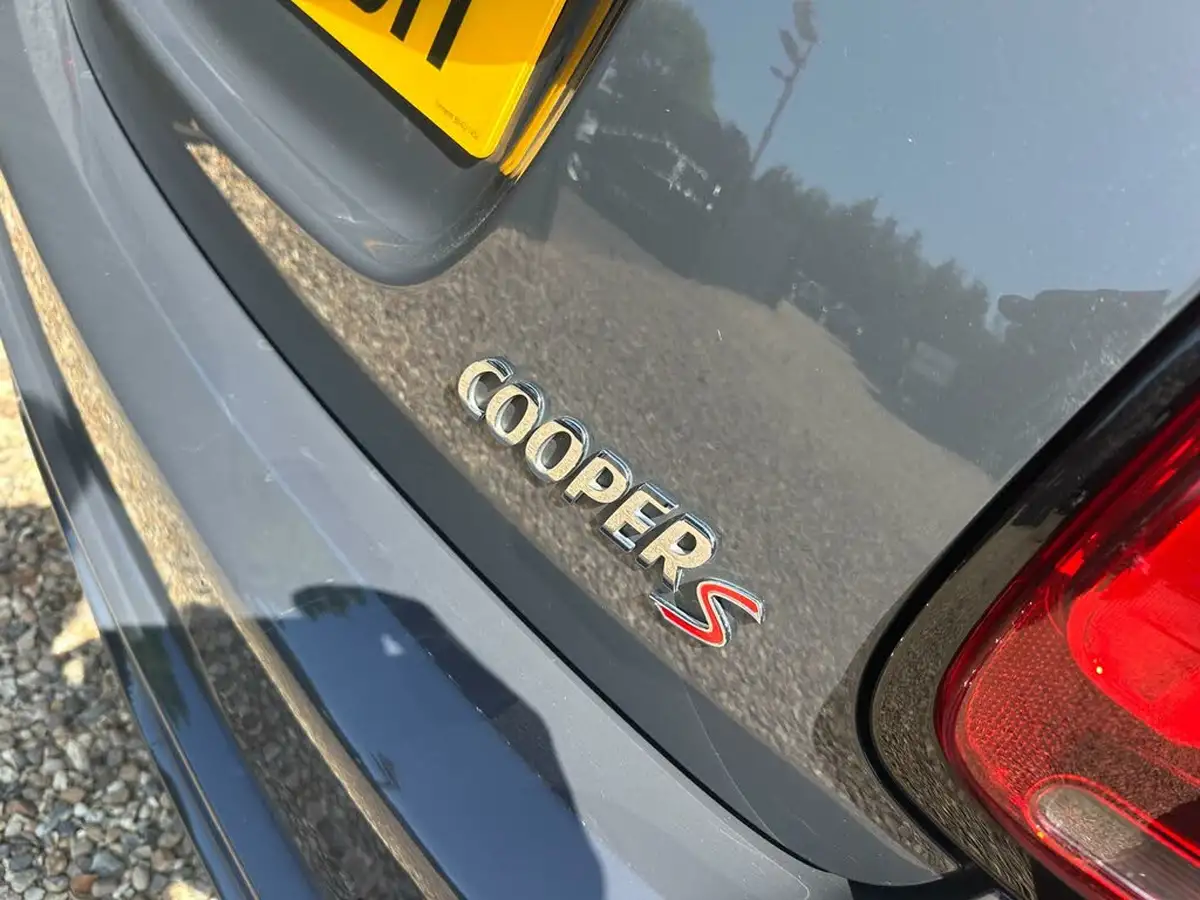 2018-mini-cooper-20-cooper-s-series-ii-ss-hatchback-5d-big-13