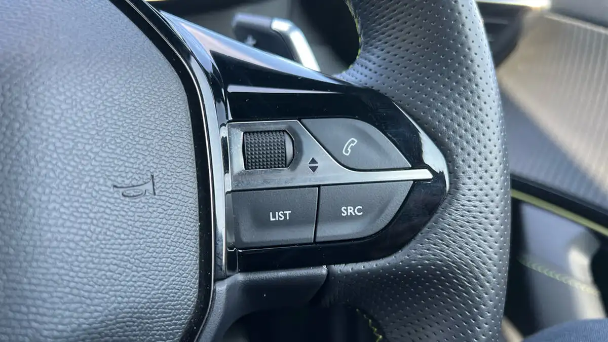 2023-peugeot-2008-suv-12-puretech-gt-130bhp-station-wagon-eat8-big-23