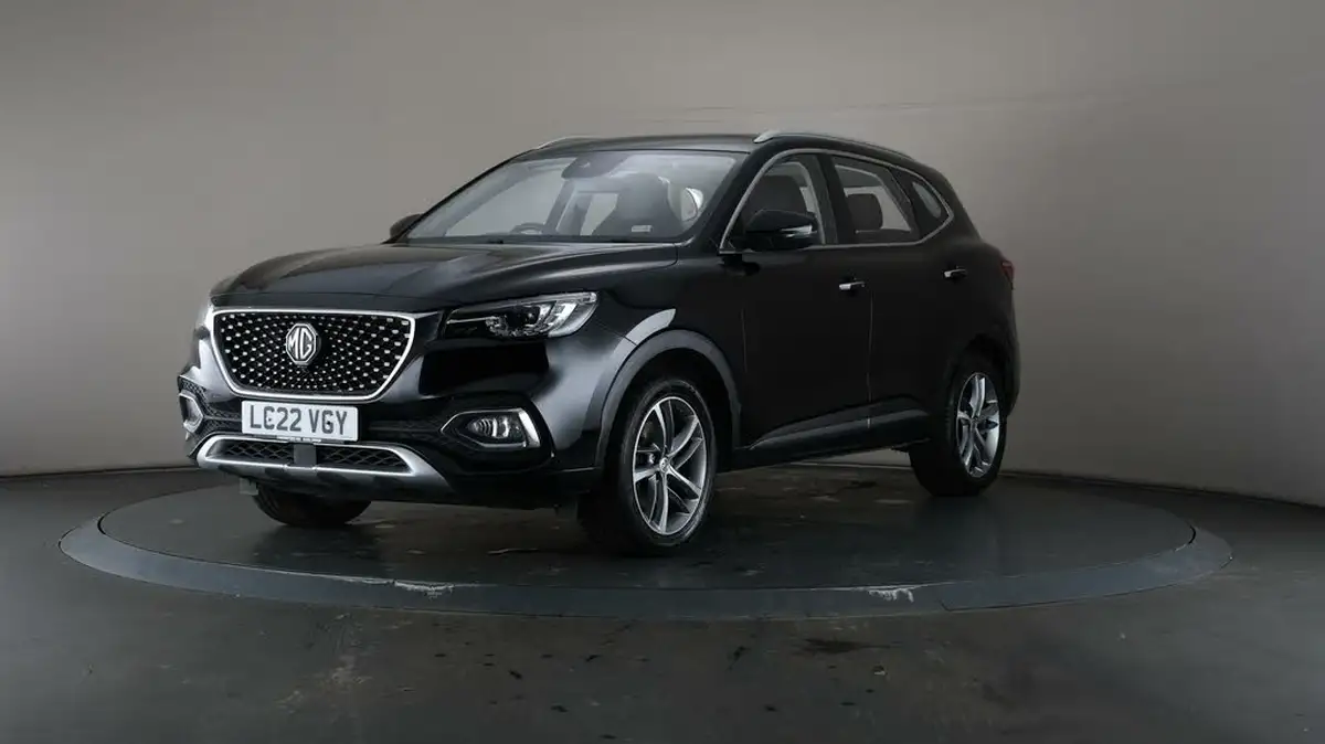 2022-mg-hs-15t-gdi-exclusive-162ps-big-35