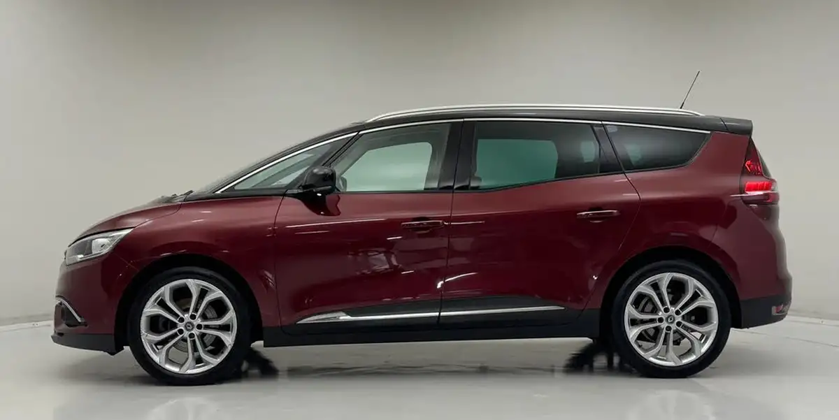 2019-renault-grand-scenic-13-tce-iconic-big-3