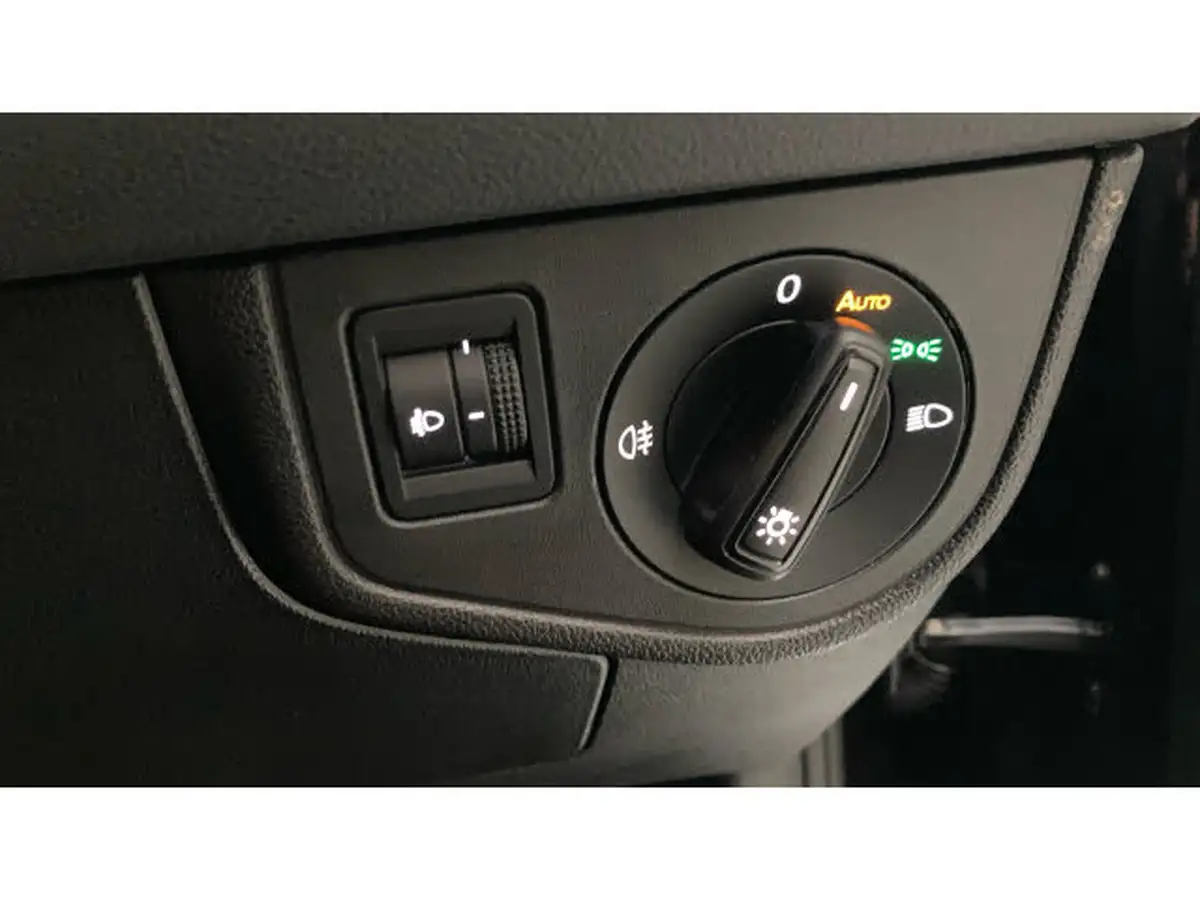 2022-volkswagen-polo-10-tsi-life-big-27