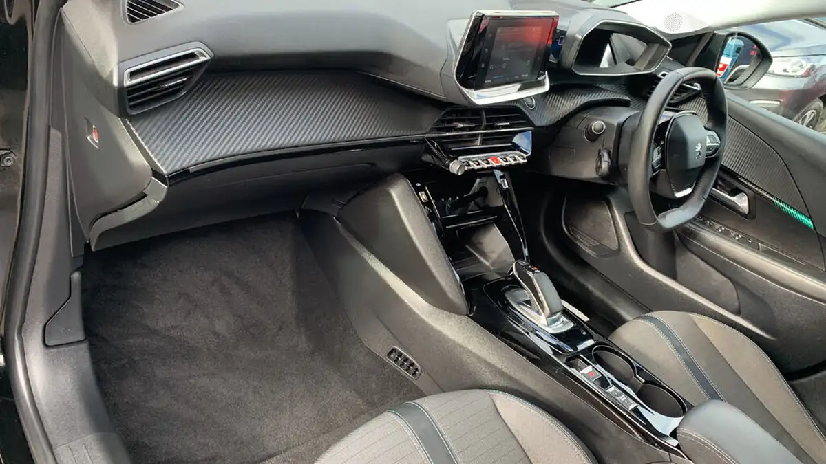 2021-peugeot-208-e-allure-premium-50kwh-big-11