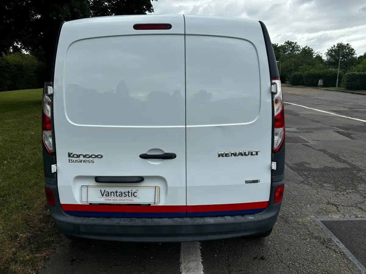 2018-renault-kangoo-maxi-e-maxi-ze33-panel-big-3