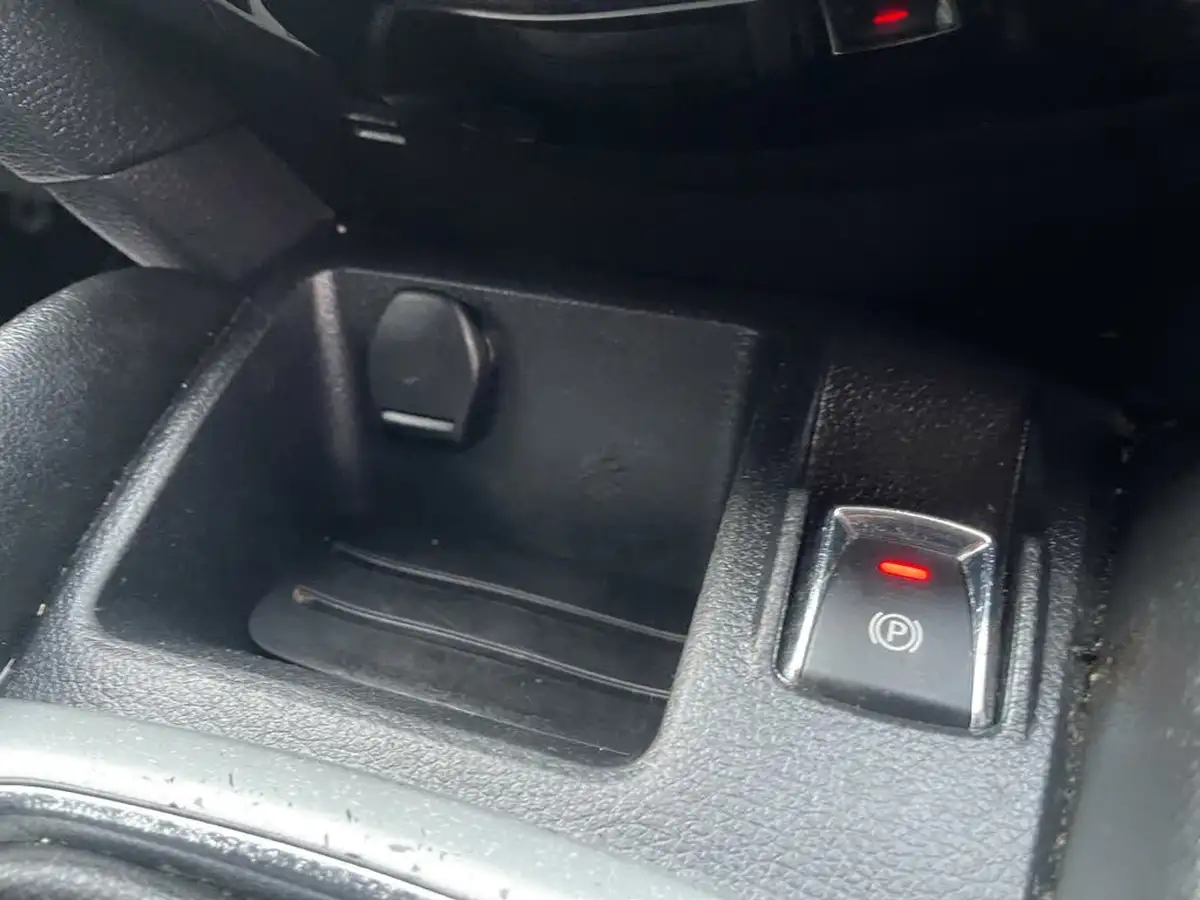 2015-nissan-qashqai-12-acenta-premium-big-25
