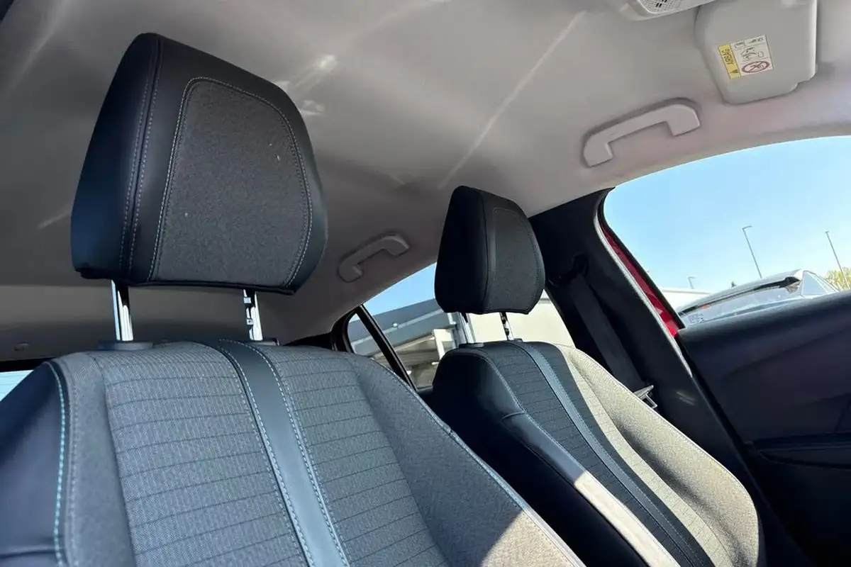 2020-peugeot-208-12-puretech-allure-premium-100bhp-big-19