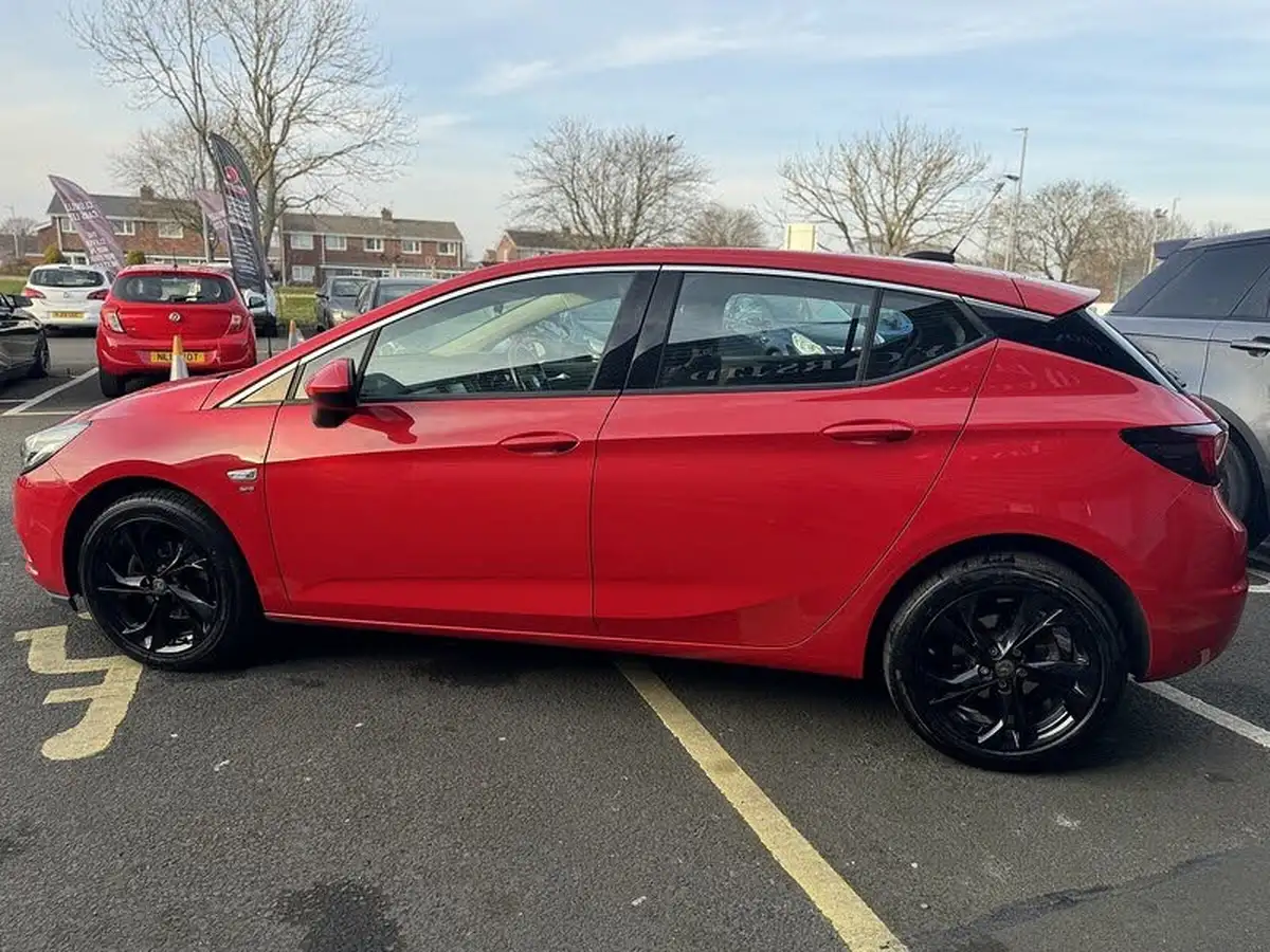 2017-vauxhall-astra-14i-sri-hatchback-big-6