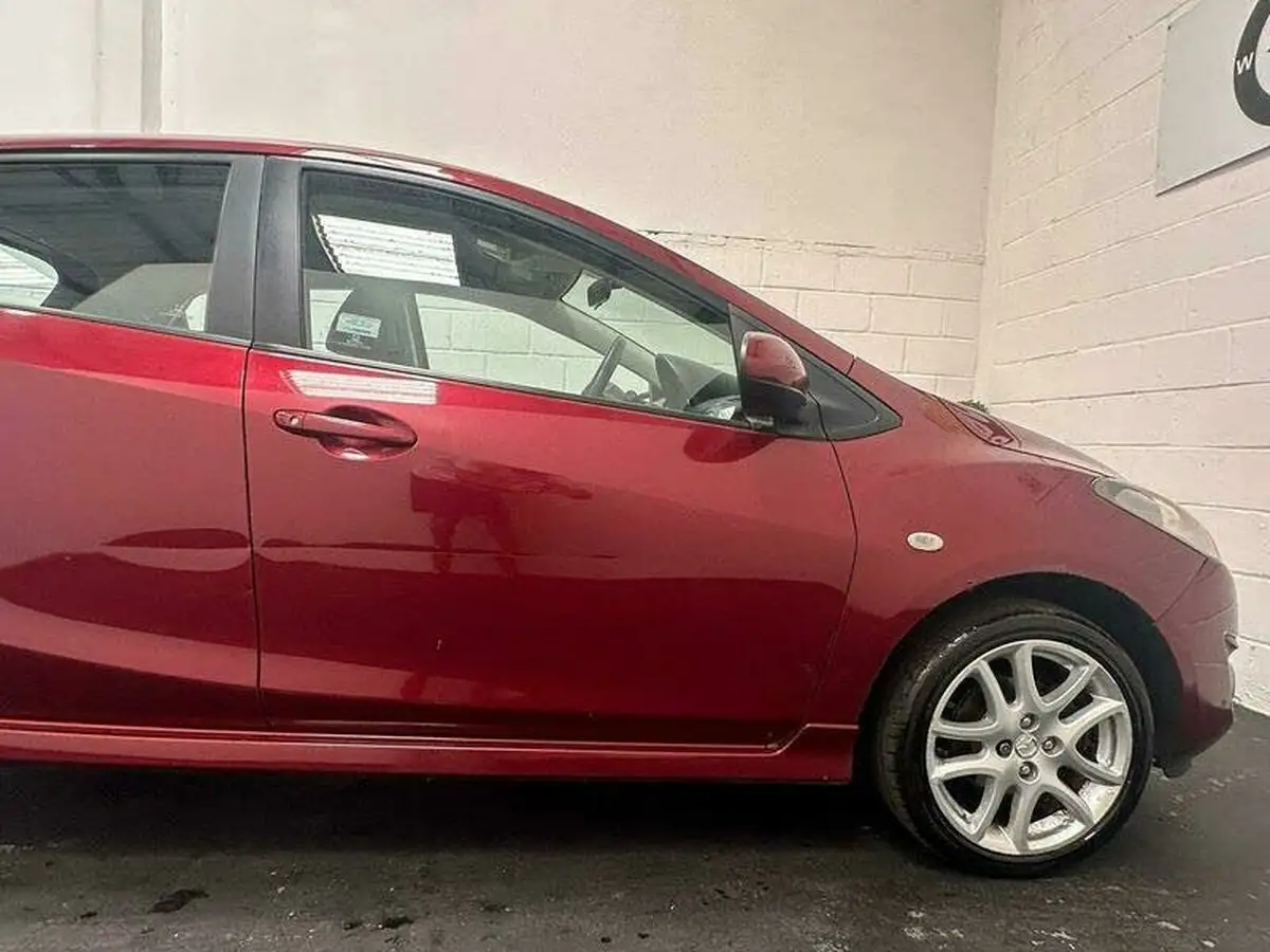 2011-mazda-mazda2-13-takuya-big-17
