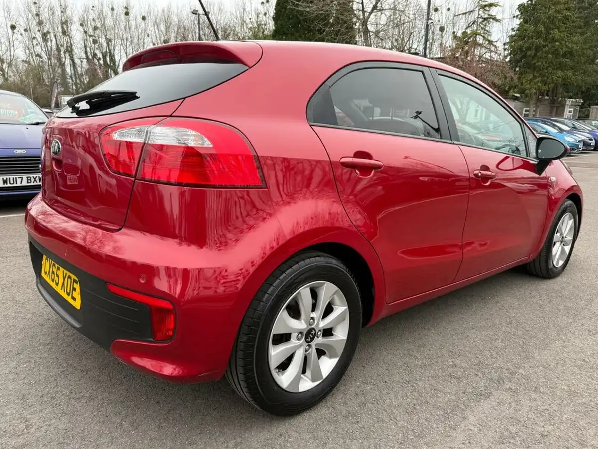 2015-kia-rio-125-sr7-5d-big-5