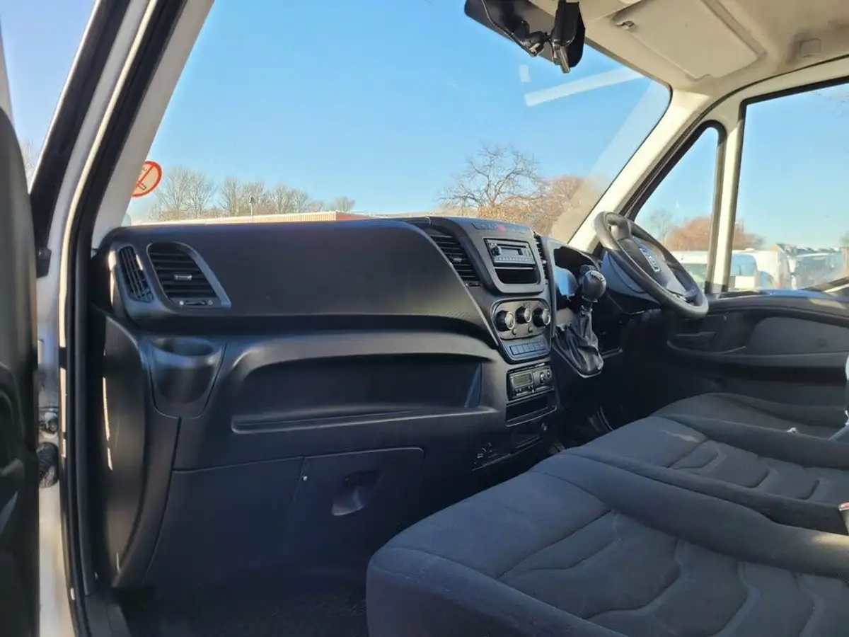 2015-iveco-daily-big-10