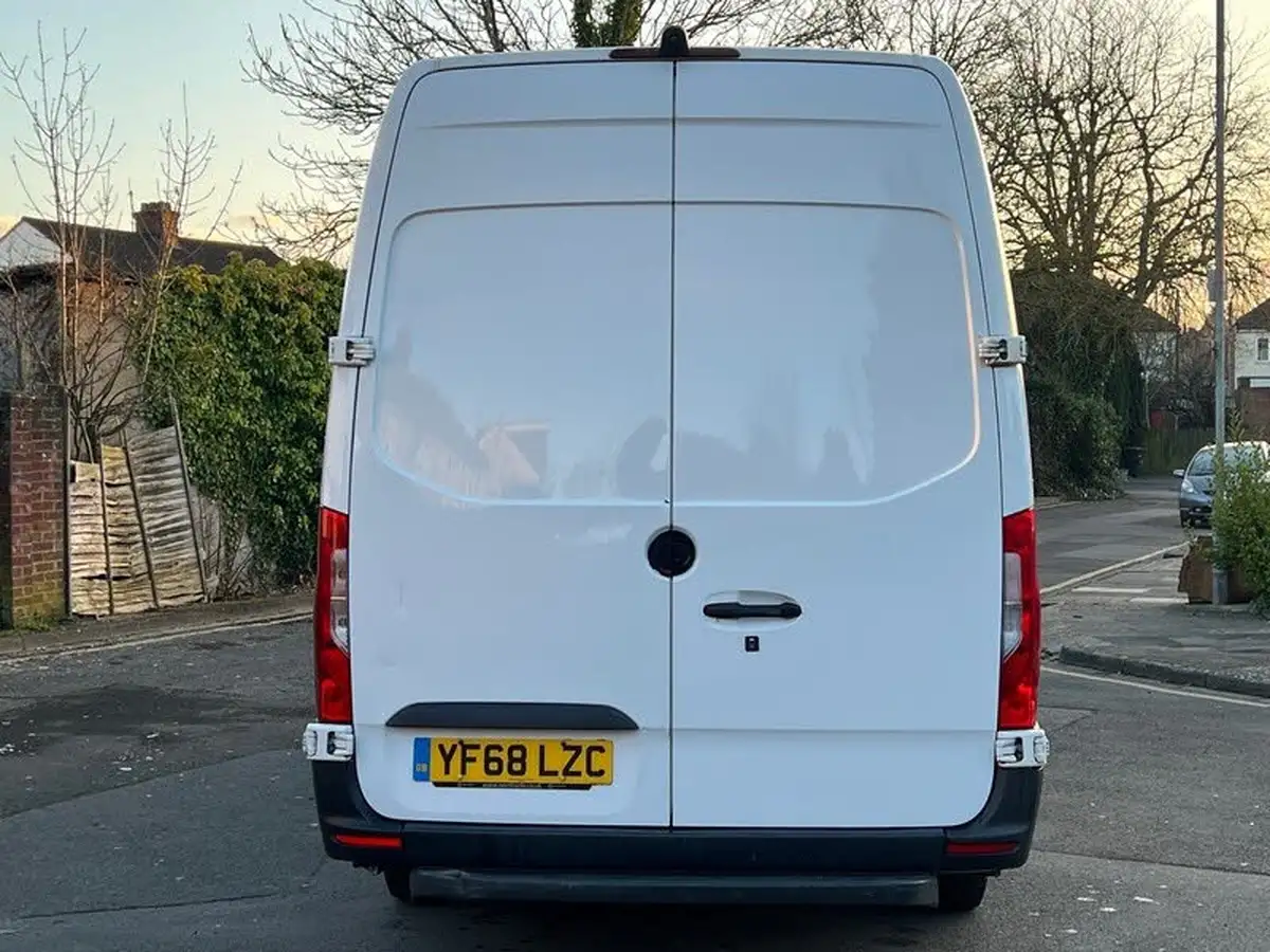 2018-mercedes-benz-sprinter-21cdi-311-l2h1-panel-van-rwd-eco-gear-360-big-4