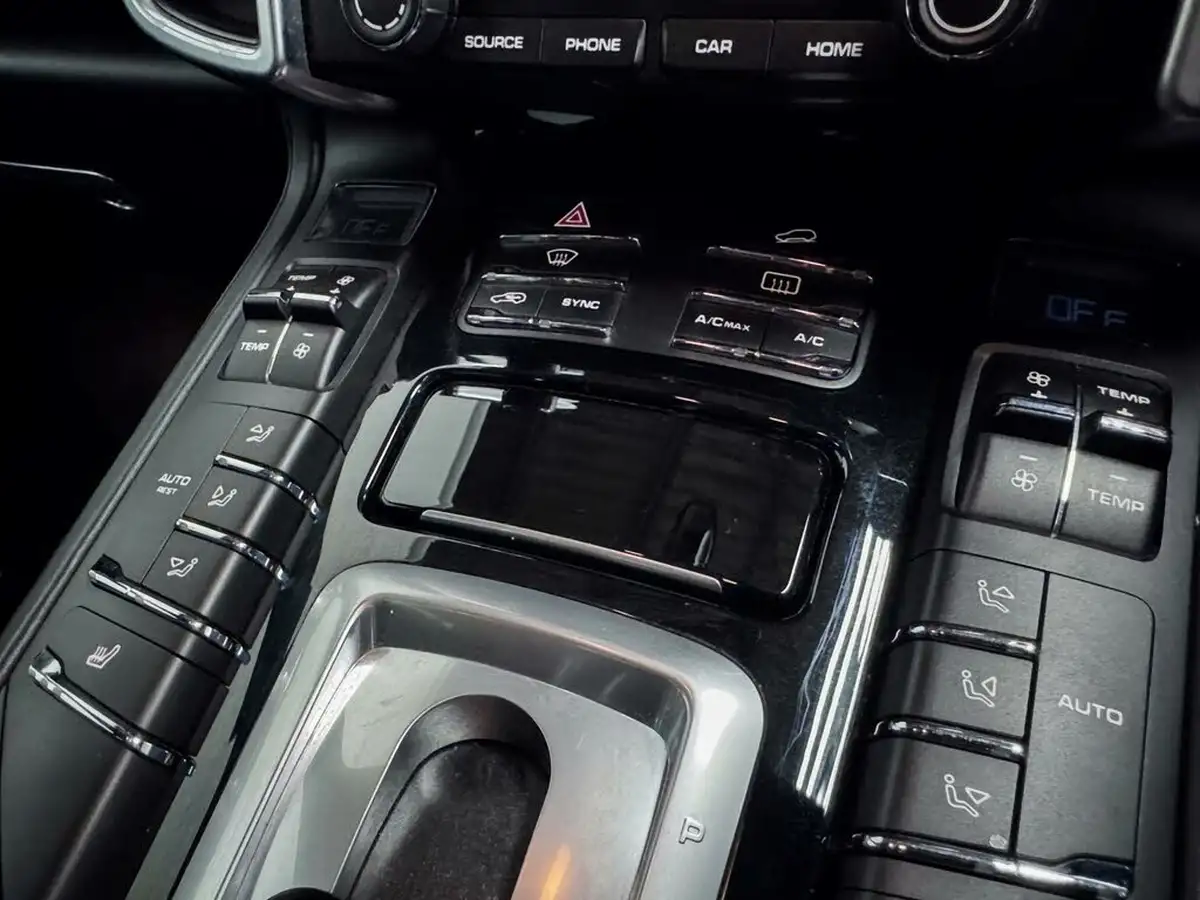 2017-porsche-cayenne-42td-s-diesel-platinum-edition-big-37
