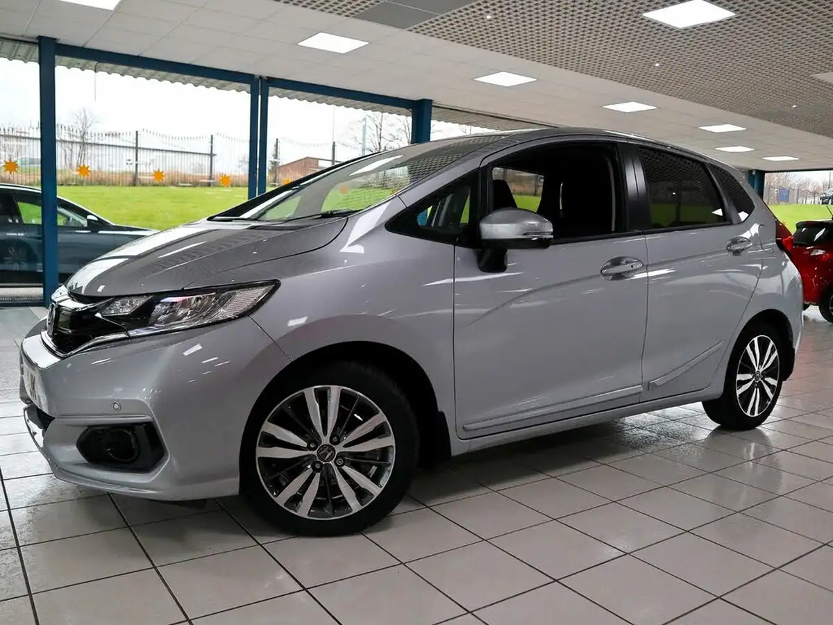 2019-honda-jazz-13-i-vtec-ex-navi-cvt-big-9