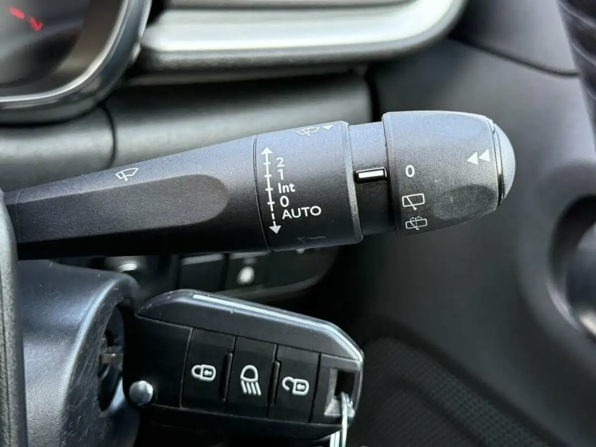 2018-citroen-c3-12-puretech-flair-82ps-ss-big-25